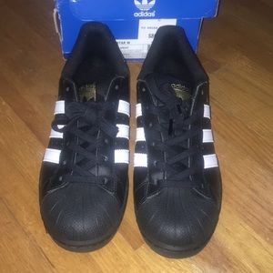 Adidas Superstar W (Black, white, gold)